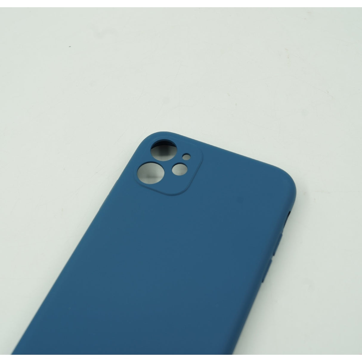 Husa protectie Flippy compatibila cu Apple iPhone 12 Liquid Silicone Case Albastru - vivimall.ro