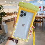 Husa subacvatica Cushion Waterproof Flippy, Snowproof, Universala, Dungata, cu Snur, pentru telefon sau documente, Galben - vivimall.ro