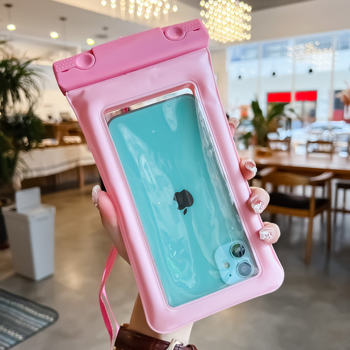 Husa subacvatica Matte Cushion Waterproof Flippy, Snowproof, Universala, cu Snur, pentru telefon sau documente, Roz - vivimall.ro