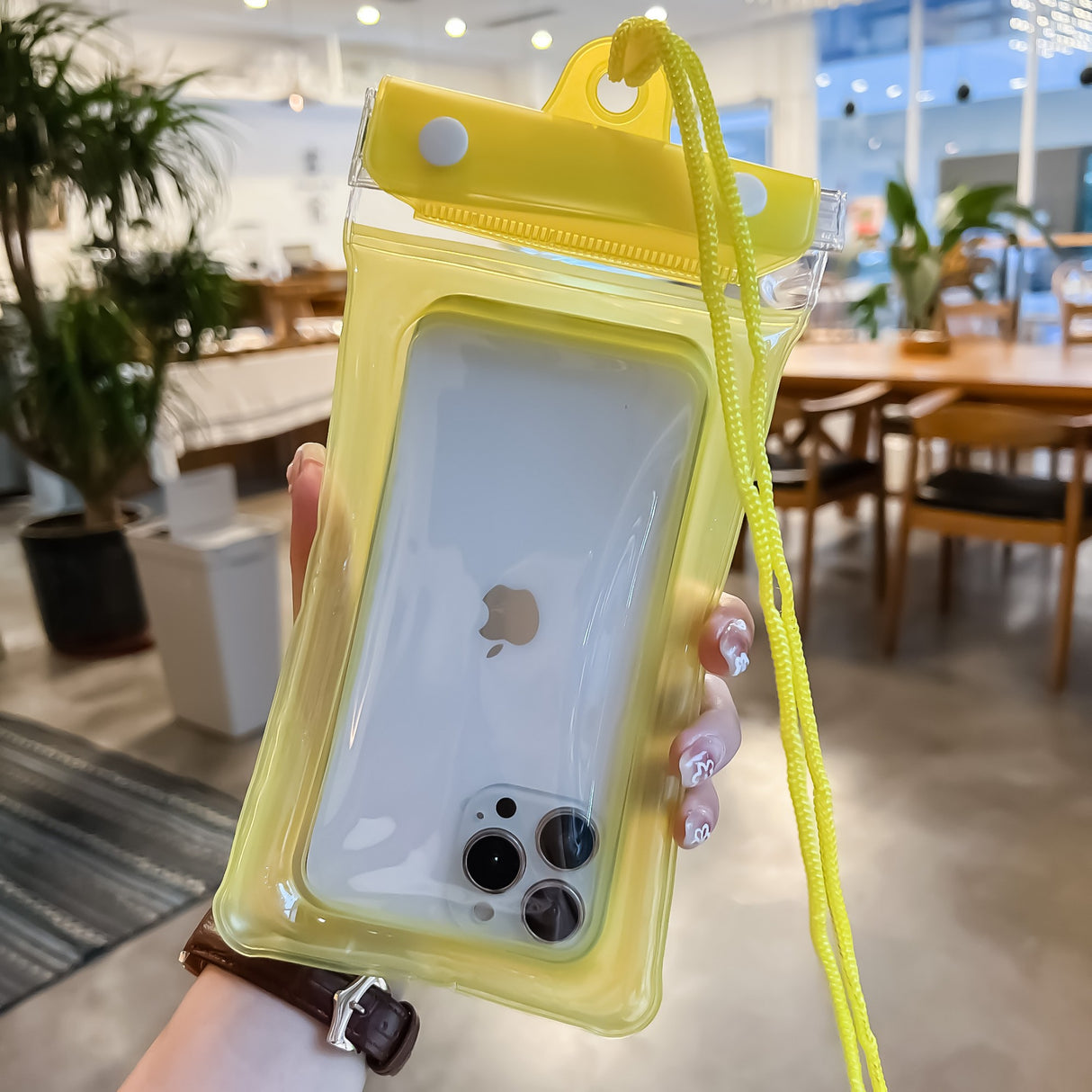 Husa subacvatica Zip Waterproof Flippy, Snowproof, Universala, Impermeabila, cu Snur, pentru telefon sau documente, Galben - vivimall.ro