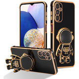 Husă 2în1 Astronaut Samsung Galaxy S24 Plus montată pe telefon, unghi lateral
