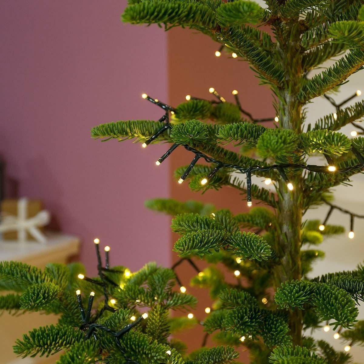 Karácsonyi installáció, 10 M, 100 LED, Lineáris, Meleg fehér, 8 fényeffektus, Transzformátor távirányítóval, Összekapcsolható, 3 M hosszabbító kábel mellékelve, Vezeték