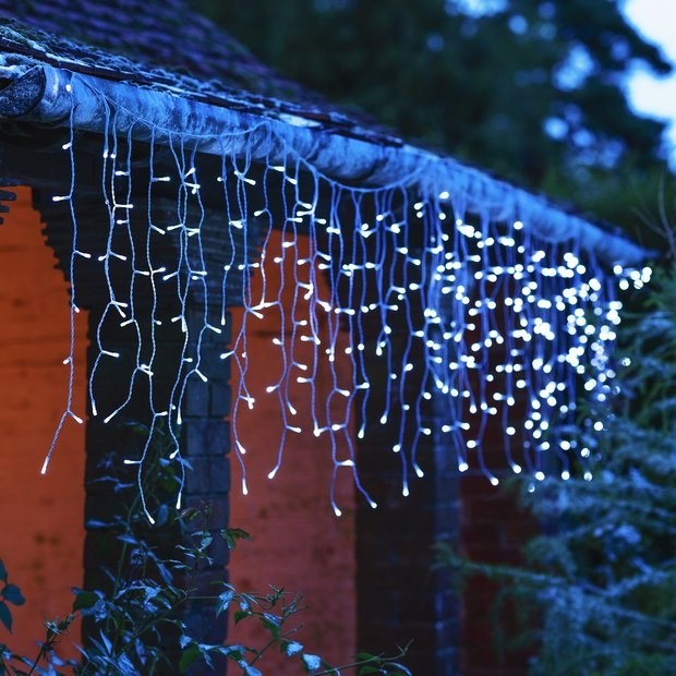 Karácsonyi installáció, 28 M, 836 LED, Perem, Hideg fehér, Villogó, Transzformátor távirányítóval, Összekapcsolható, 5 M hosszabbító kábel mellékelve, Vezeték