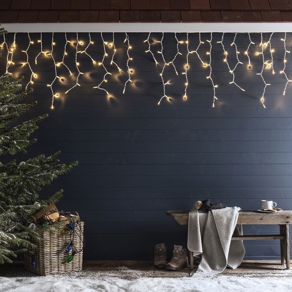 Karácsonyi installáció, 35 M, 1001 LED, rojtos, vaku, transzformátor, összekapcsolható, 3 M hosszabbító kábel mellékelve, fehér vezeték