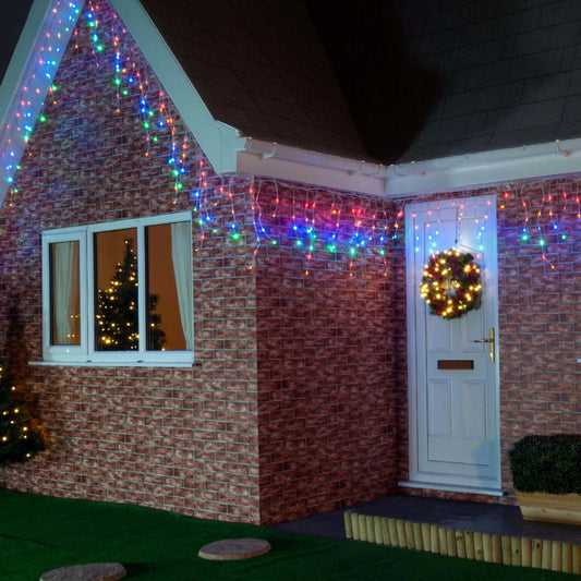 Instalatie Craciun, 5 m, 143 Led-uri ,Franjuri, Rosu / Verde/ Albastru, Flash, Transformator, Interconectabila, Prelungitor 3 m inclus, Fir Transparent, Vivimall - vivimall.ro