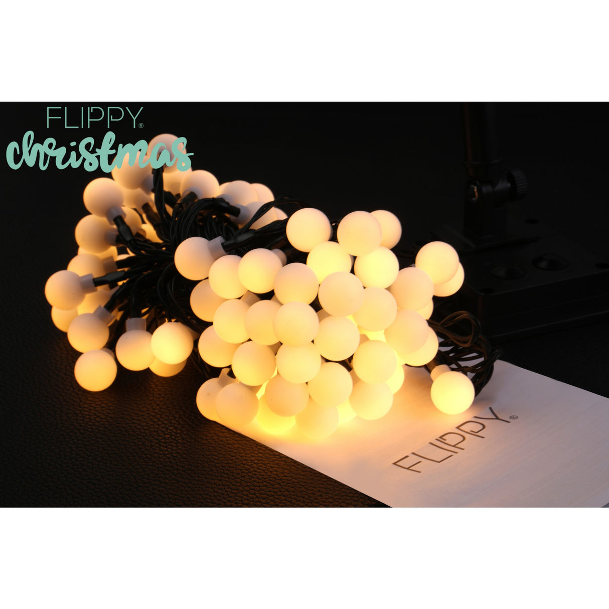 Instalatie Craciun, 5 metri, 20 de LED-uri cu ornament tip Bulb, 8 jocuri de lumini alb cald, cu energie solara, liniar, cablu verde, interior/exterior, Vivimall - vivimall.ro