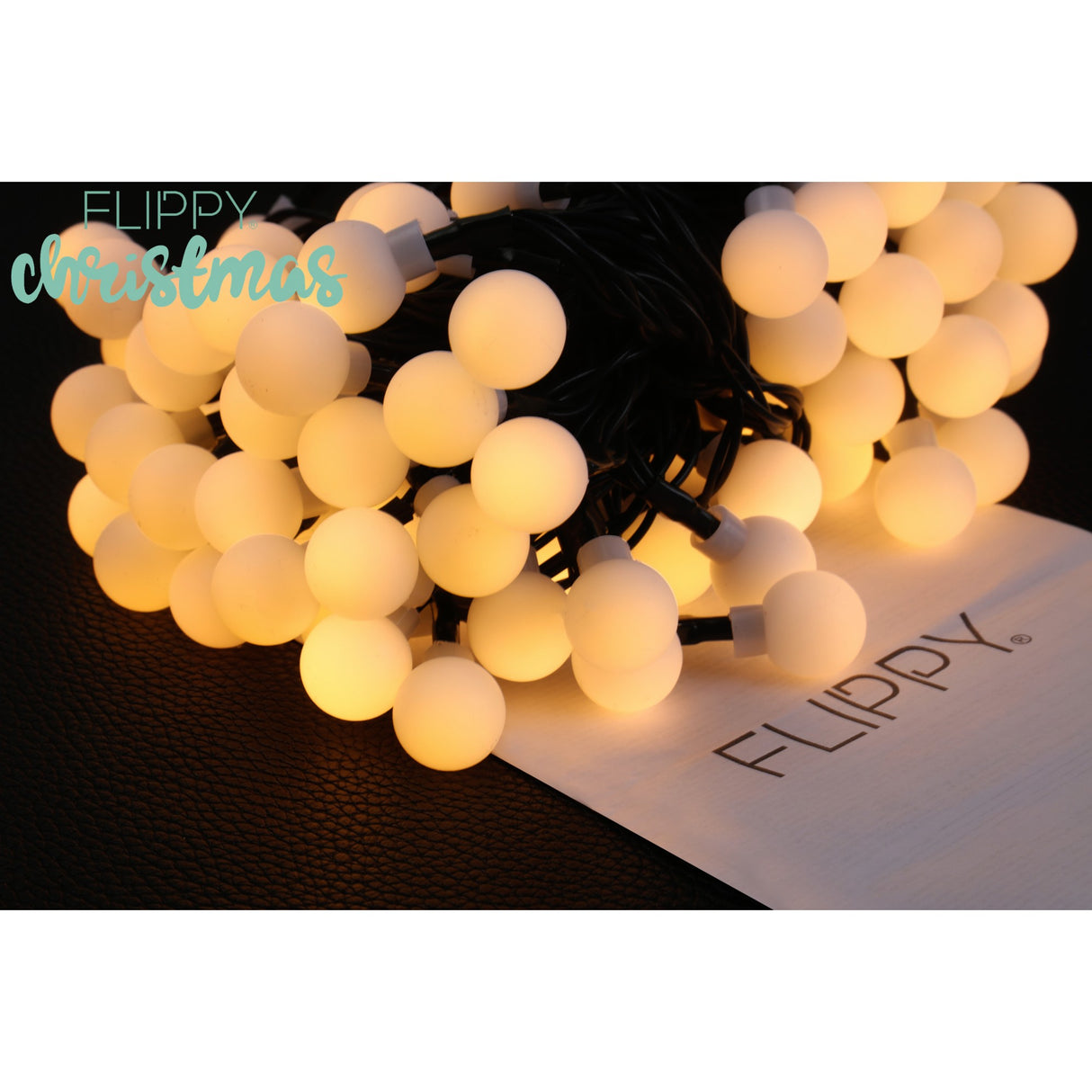 Instalatie Craciun, 5 metri, 20 de LED-uri cu ornament tip Bulb, 8 jocuri de lumini alb cald, cu energie solara, liniar, cablu verde, interior/exterior, Vivimall - vivimall.ro