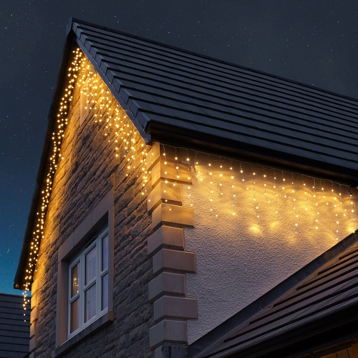 Karácsonyi installáció, 95 M, 2280 LED, rojtos, meleg fehér, villanófény, tápegység, összekapcsolható, gumírozott vezeték, 220V