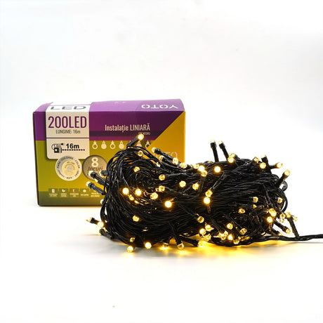 Instalatie de Craciun liniara Yoto, 17 m, din care 1 m cablu priza 220V, 200 LED, 8 jocuri de lumini, beculet in 6 colturi, pentru interior, controler, fir negru, alb cald - vivimall.ro