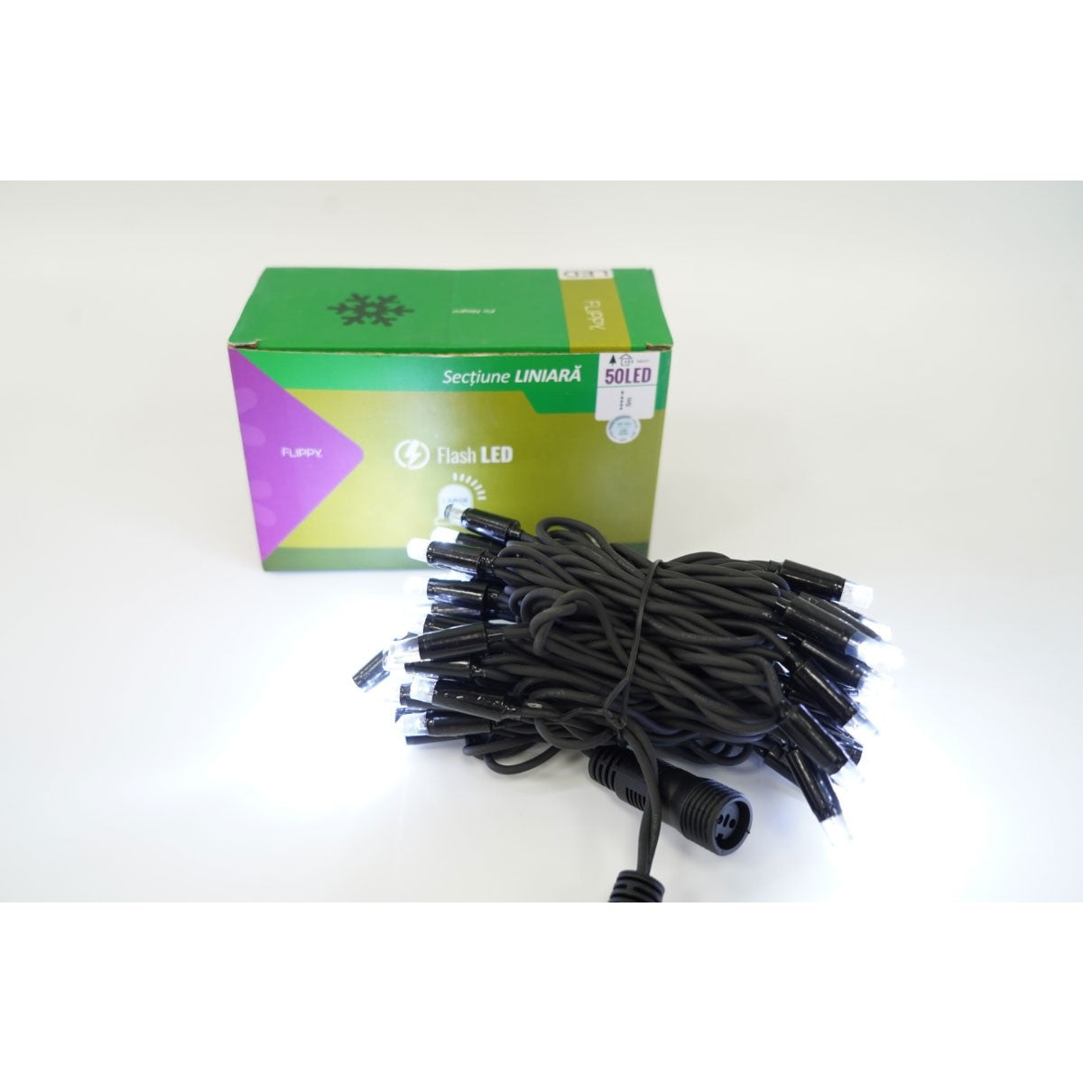 Instalatie Craciun Profesionala de Exterior IP65, 166 m, 1660 Led-uri Mari ,Liniara, Alb rece, Interconectabila, Prelungitor 1.5 m inclus, Fir Negru, Vivimall - vivimall.ro