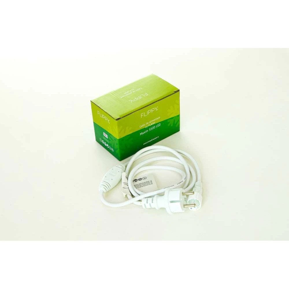 Instalatie Craciun Profesionala de Exterior IP65, 190 m, 4560 Led-uri Mari ,Franjuri, Alb rece, Flash, Alimentator, Interconectabila, Prelungitor 6.5 m inclus, Fir Negru Cauciucat, 220v, Vivimall - vivimall.ro