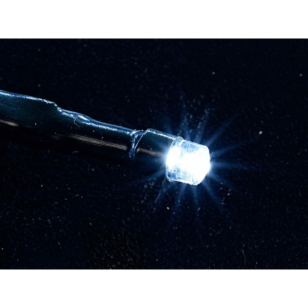 Instalatie Craciun Profesionala de Exterior IP65, 39 m, 390 Led-uri Mari ,Liniara, Alb rece, Interconectabila, Prelungitor 6.5 m inclus, Fir Negru, Vivimall - vivimall.ro