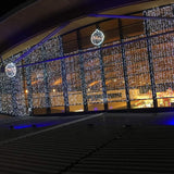 Instalatie Craciun Profesionala de Exterior IP65, Tip Perdea, 5m x 5m, 2500 Led-uri Mari, Alb rece, cu flash, Alimentator si prelungitor 6,5 m, Interconectabila, Fir negru, Vivimall - vivimall.ro