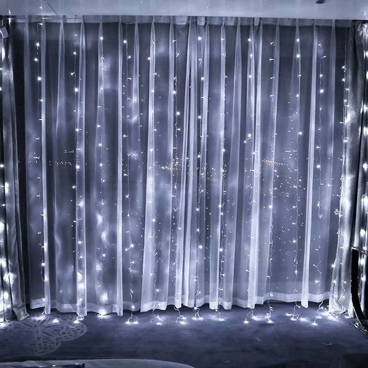 Instalatie Craciun, Tip Perdea, IP44, 3 m x 3 m, 240 LED-uri, Alb rece, cu 8 jocuri de lumini, 31 V, 9W, Interconectabila, Prelungitor 3 m inclus, Fir transparent, Interior/ Exterior, Vivimall - vivimall.ro