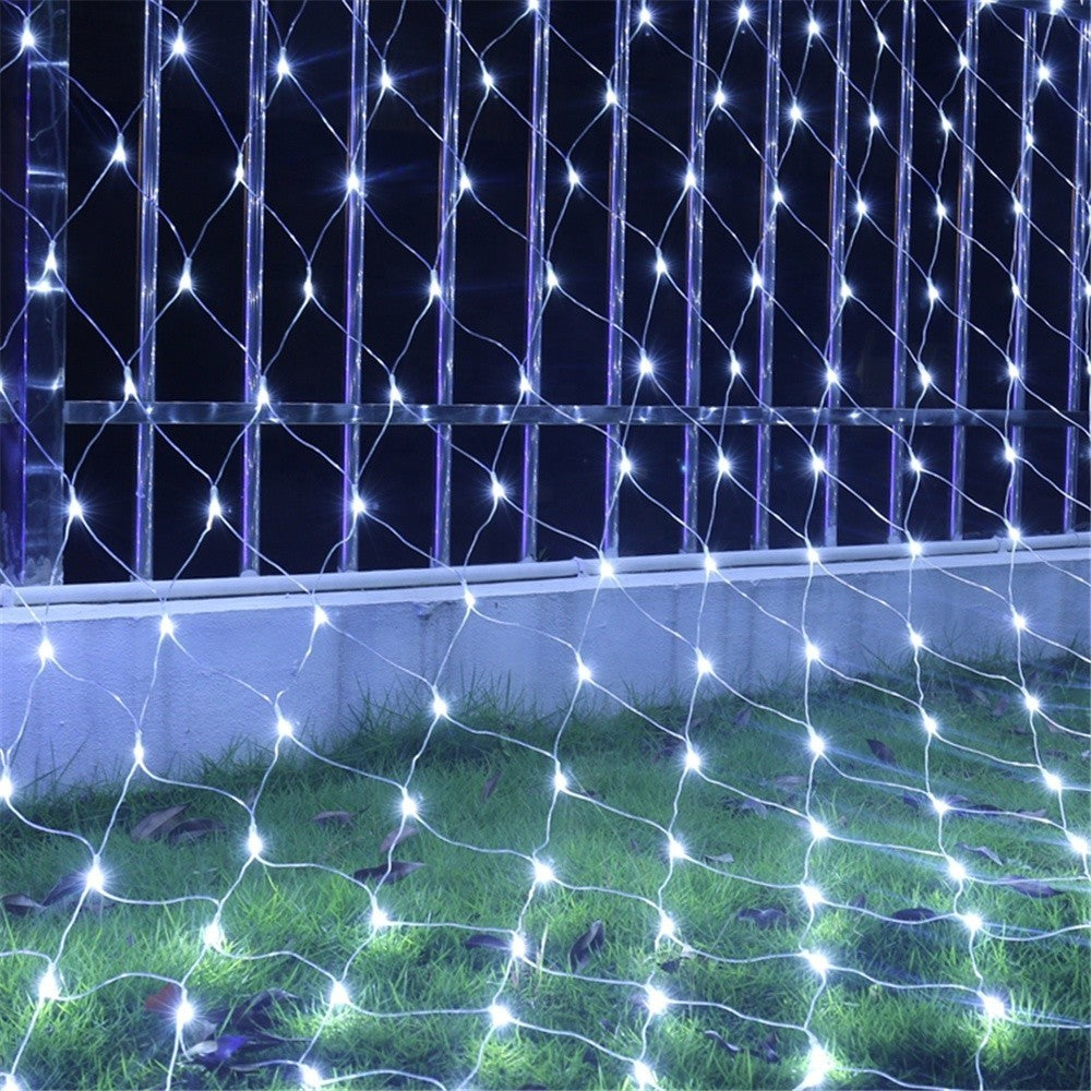 Instalatie Craciun, Tip Plasa, 9 m x 3 m, 960 LED-uri, Alb rece, 8 jocuri de lumini, Transformator, Interconectabila, Prelungitor 5 m inclus, Fir transparent, Vivimall - vivimall.ro