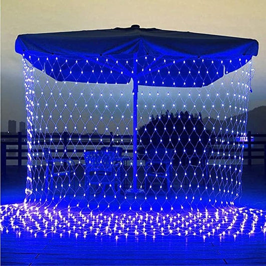 Instalatie Craciun, Tip Plasa, IP 44, 8 x 1 m, 320 LED-uri, Albastru, 8 jocuri de lumini, Transformator cu telecomanda, Interconectabila, Prelungitor 5 m inclus, Fir transparent, Vivimall - vivimall.ro