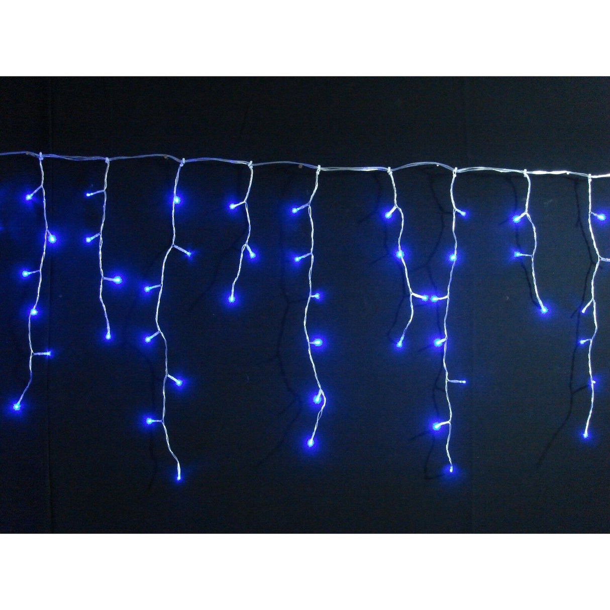 Instalatie Craciun Yoto, Tip Franjuri/Turturi, 4 m, 120 LED-uri, Prelungitor 1.5 m, 8 Jocuri de Lumini, Interconectabila, Conectare la Retea, Fir transparent, Interior/Exterior, Albastru - vivimall.ro