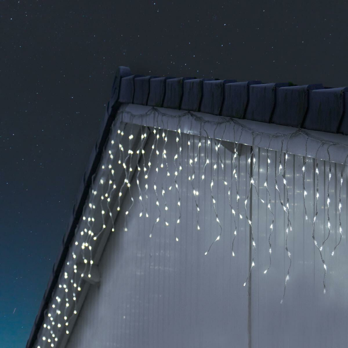 Instalatie Craciun Yoto, Tip Franjuri/Turturi, 7 m, 200 LED-uri, Prelungitor 1.5 m, 8 Jocuri de Lumini, Interconectabila, Conectare la Retea, Fir transparent, Interior/Exterior, Alb Rece - vivimall.ro