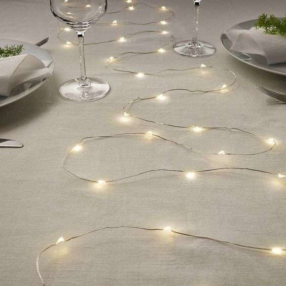 Karácsonyi elemes lineáris fényfüzér, 2 db világító szett, 10 m rézhuzal, 100 LED 