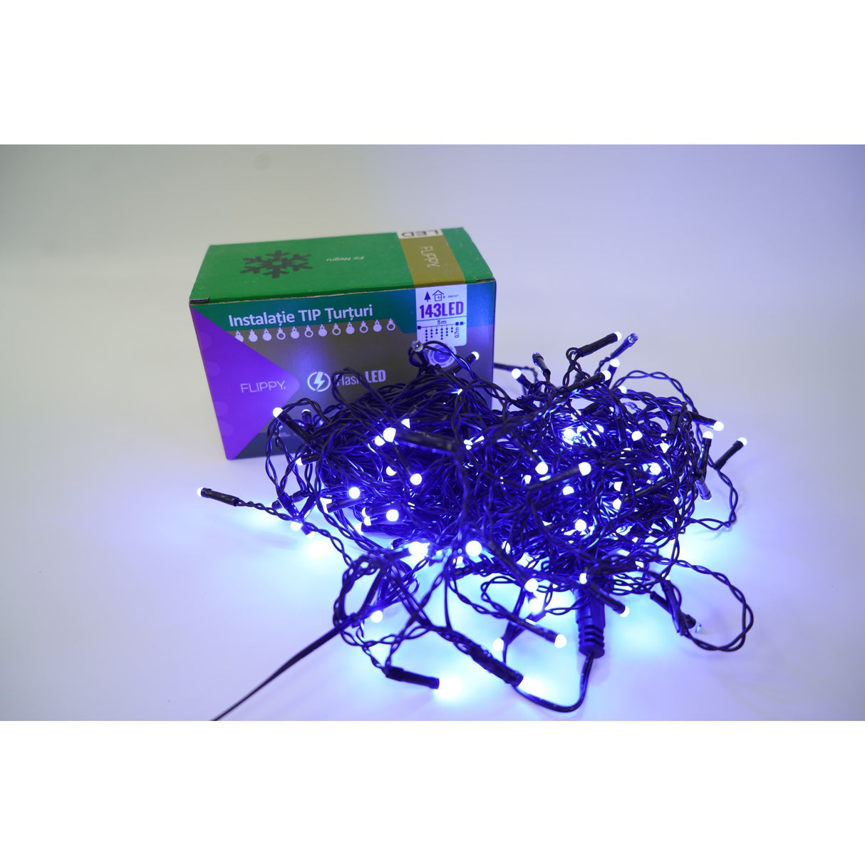 Karácsonyfa típusú telepítés, rojtos villanós, 5 méteres szakasz, 143 LED, összekapcsolható, fekete vezeték