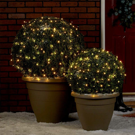 Instalatie de Craciun liniara Yoto, 24 m, din care 1 m cablu priza 220V, 300 LED, 8 jocuri de lumini, controler, fir negru, alb cald - vivimall.ro