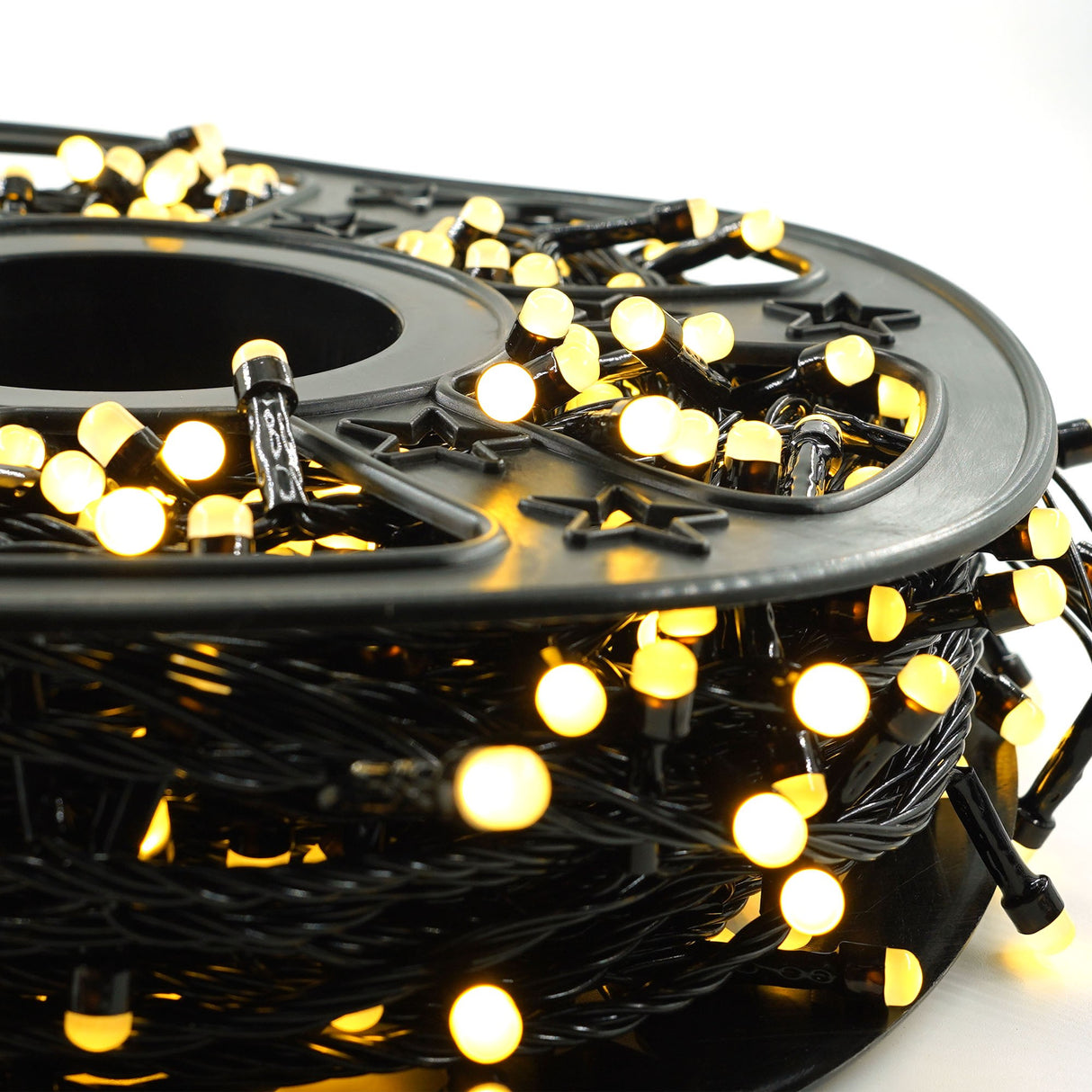 Instalatie de Craciun Liniara Yoto, 50 m, 1 m Prelungitor 220V, 498 LED, 8 Jocuri de Lumini, Controler, Fir Negru, Utilizare Interior/Exterior, Protectie anti-inghet, Fir Cupru, Alb Cald - vivimall.ro