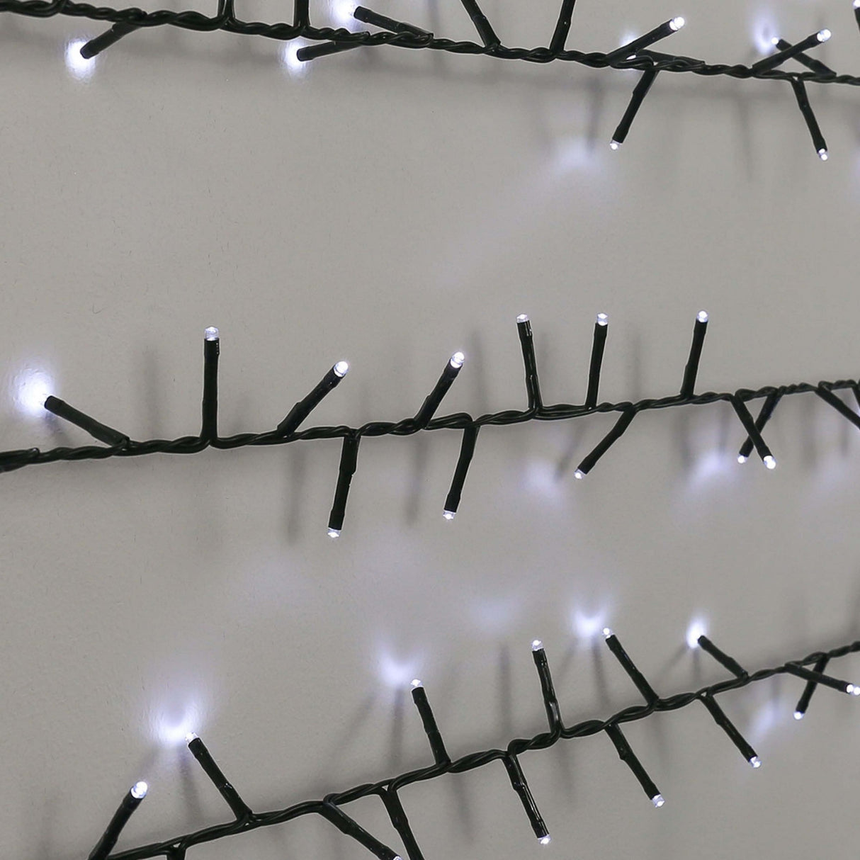 Karácsonyi installáció, prémium, lineáris / füzér típusú, 50 m, 500 nagy LED, menő