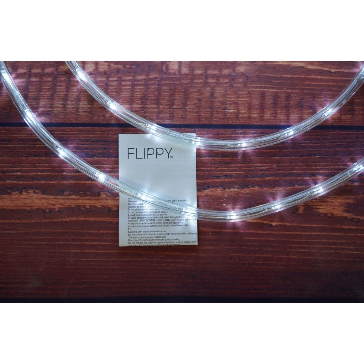 Detaliu fir plastic anti-îngheț instalație furtun LED Flippy, conductori cupru, 230V