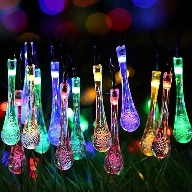 Napelemes Telepítés 6 M, 28 LED Vízcsepp Díszítéssel, Lineáris, Fekete Vezetékkel