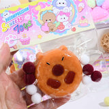 Jucarie Antistres Squishy, Vivimall, cu Revenire Lenta, Squeeze Pinch Family, Forma de Biscuite Rotund, Model Capybara, 7x6.5 cm, 55g, Ambalaj Transparent, Maro - vivimall.ro