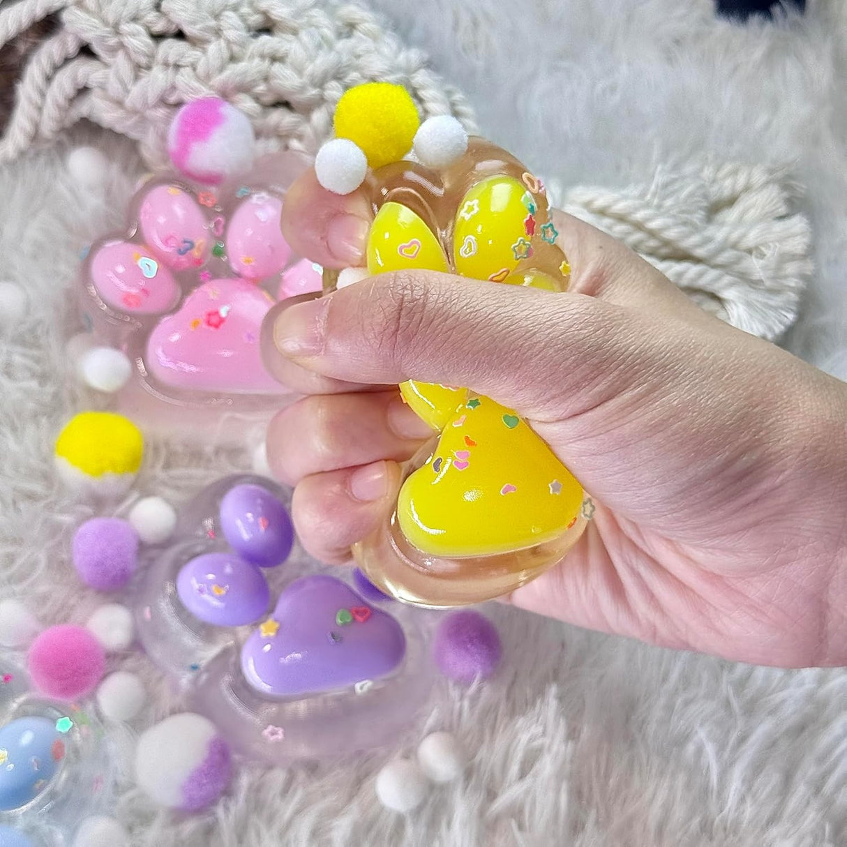 Plüss Antistressz Játék, Lassan Növekvő, Bolyhos Macskamancs, 7,5 cm, ​​Csomagolás, Többszínű
