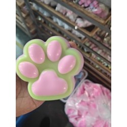 Jucarie Antistres Squishy, Vivimall, cu Revenire Lenta, Labuta de Pisica Pufoasa, 8.5 x 7.5 cm, Ambalaj Transparent, Verde Roz - vivimall.ro