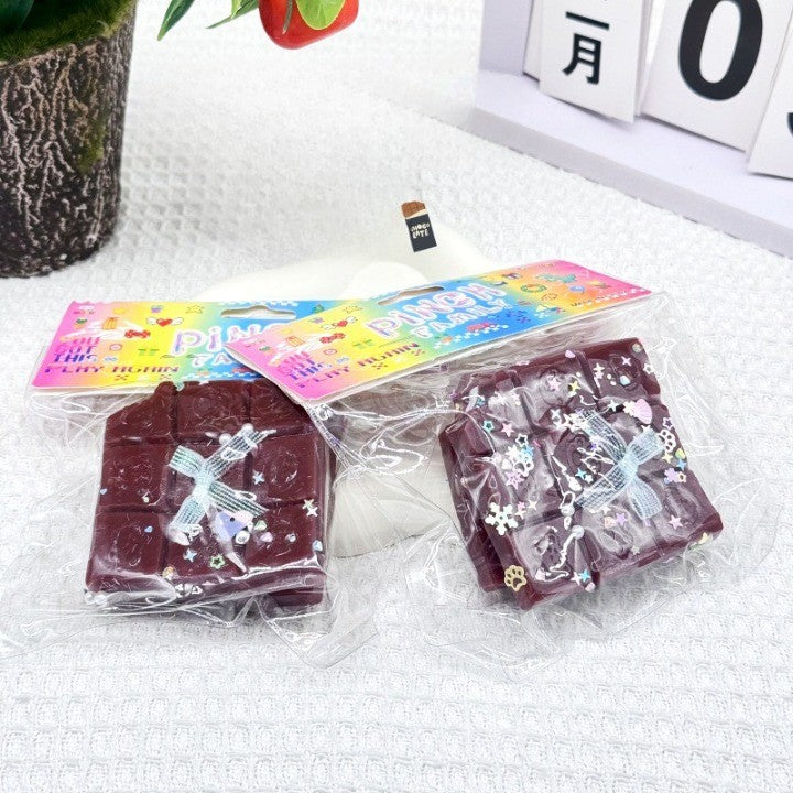 Jucarie Antistres Squishy, Flippy, cu Revenire Lenta, Squeeze Pinch Family, Model Cuburi de Ciocolata, Maro - vivimall.ro