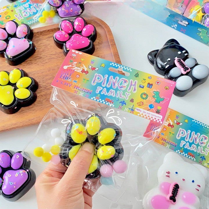 Jucarie Antistres Squishy, Vivimall, cu Revenire Lenta, Squeeze Pinch Family, Model Labuta de Pisica, 6.8x6.2 cm, 55g, Ambalaj Transparent, Galben - vivimall.ro