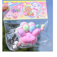 Jucărie squishy lăbuță de pisică pufoasă multicolor, vedere frontală, model 27052, 7.5 x 8.5 cm