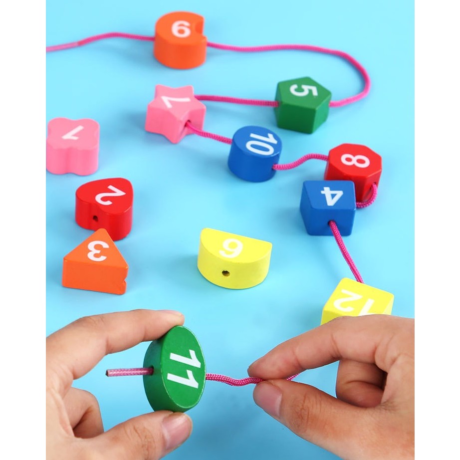 Jucarie Educativa Vivimall, Tip Montessori, Model Ceas Pinguin, din Lemn, + 36 Luni, 12 Piese, 17.2 cm, Multicolor - vivimall.ro