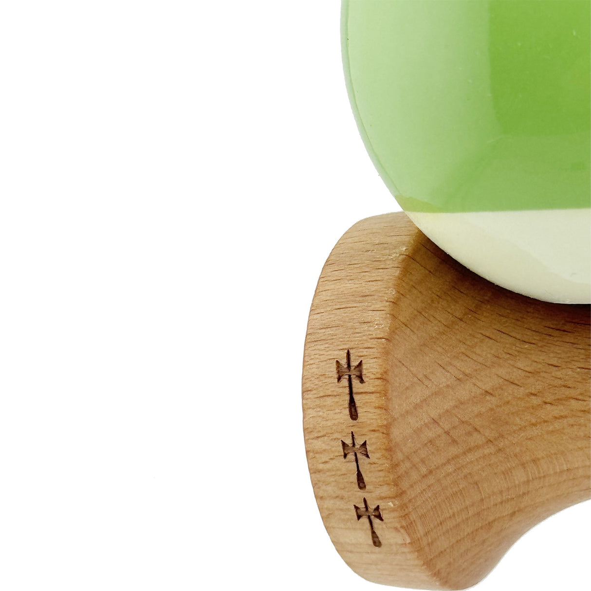Kendama X Originala, Profesionala, Flippy, Big Cups V2, Super Sticky cu Cupe Mari, din lemn 18 cm, Rulment Metalic cu Ata 55 cm, Verde deschis/Alb - vivimall.ro