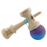 Kendama X Originala, Profesionala, Vivimall, Cupe Mari KING SIZE V3, Rubber Grip, Gaura in Baza, Rulment Metalic, din lemn 18 cm, Ata 55 cm, Gradient Mov/Albastru - vivimall.ro