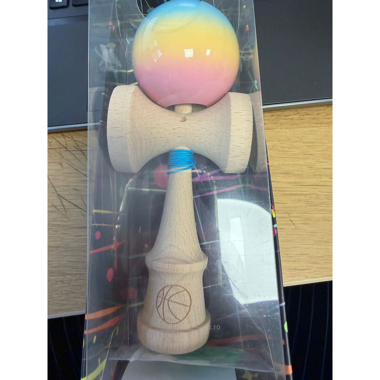 Kendama X Originala, Profesionala, Flippy, din Lemn, Rubber Grip, 18 cm, Albastru/Galben/Roz