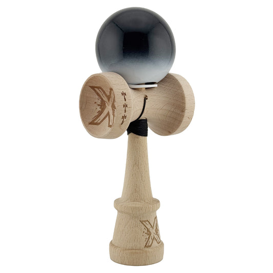 Kendama X Originala, Profesionala, Vivimall, Super Sticky cu Cupe Mari KING SIZE V3, Gaura in Baza, Rulment Metalic, din lemn 18 cm, Ata 62/65 cm, Gradient Negru/Alb - vivimall.ro
