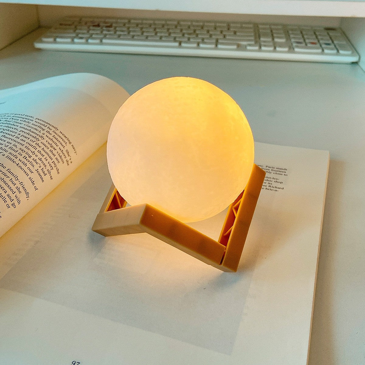 3D Holdfényes Éjszakai Fény, LED Fény, Elemmel Működő, Elem nélkül, Műanyag Talp Tartalmazza, 12 Cm 