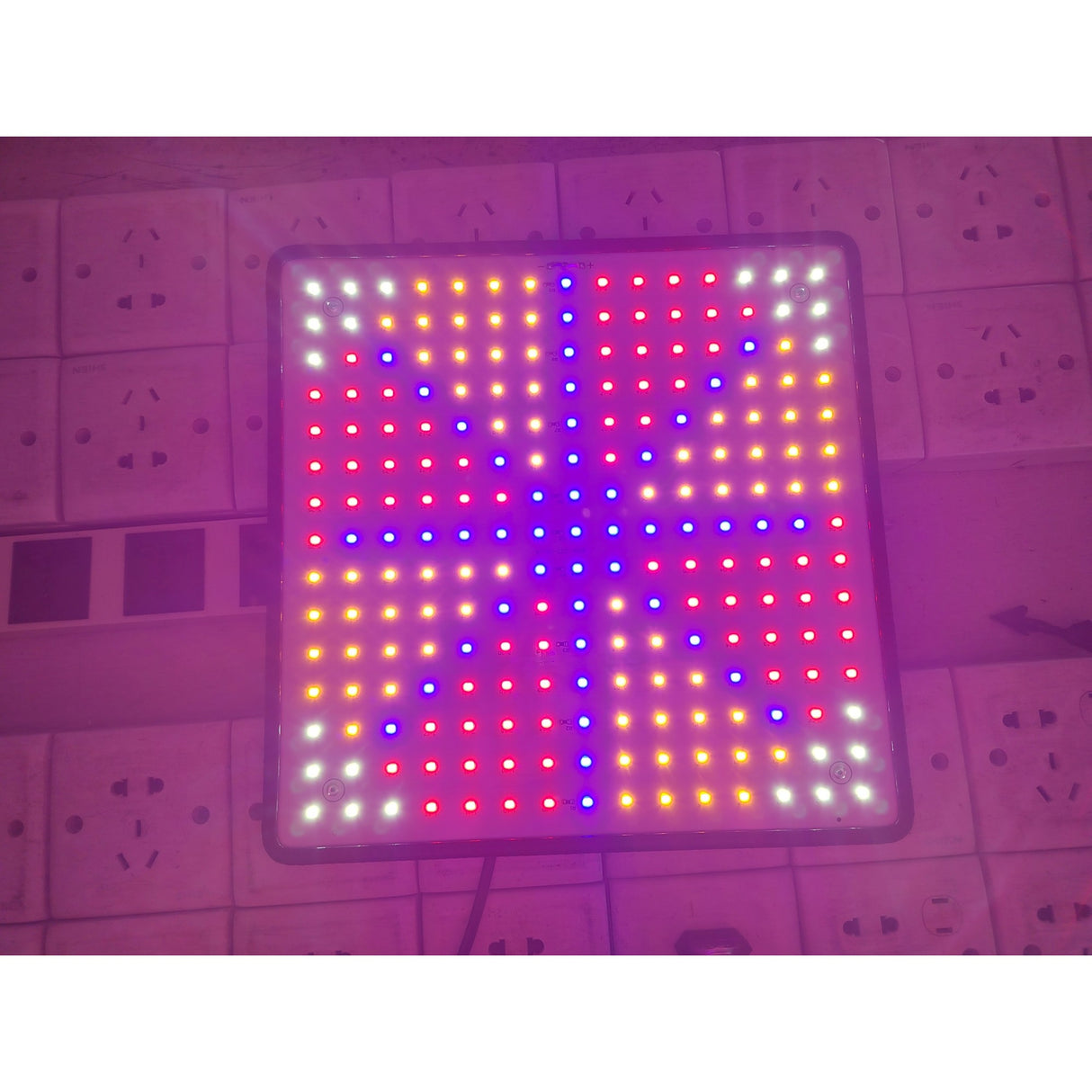 15 W-os LED lámpa növénynövekedéshez | Florix 2