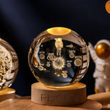 Dekoratív LED lámpa, 6 cm átmérőjű kristálygömbbel, USB tápellátás, fa állvány, világítás