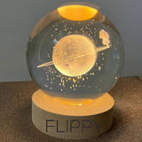 Dekoratív LED lámpa, 6 cm átmérőjű kristálygömbbel, USB tápellátás, fa állvány, világítás