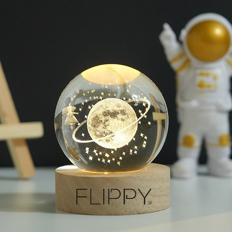 Dekoratív LED lámpa, 6 cm átmérőjű kristálygömbbel, USB tápellátás, fa állvány, világítás