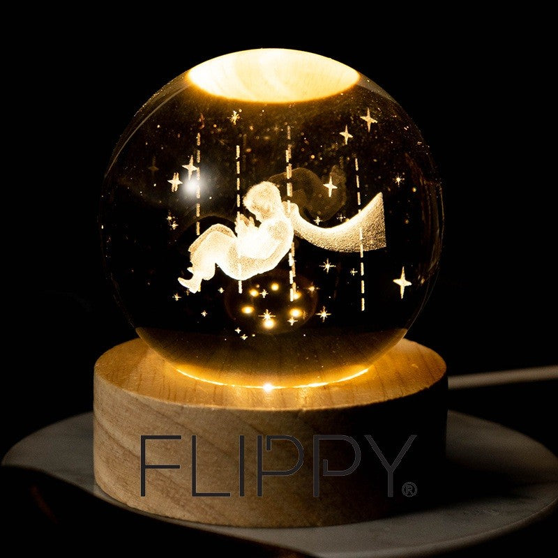 Dekoratív LED lámpa, 6 cm átmérőjű kristálygömbbel, USB tápellátás, fa állvány, világítás