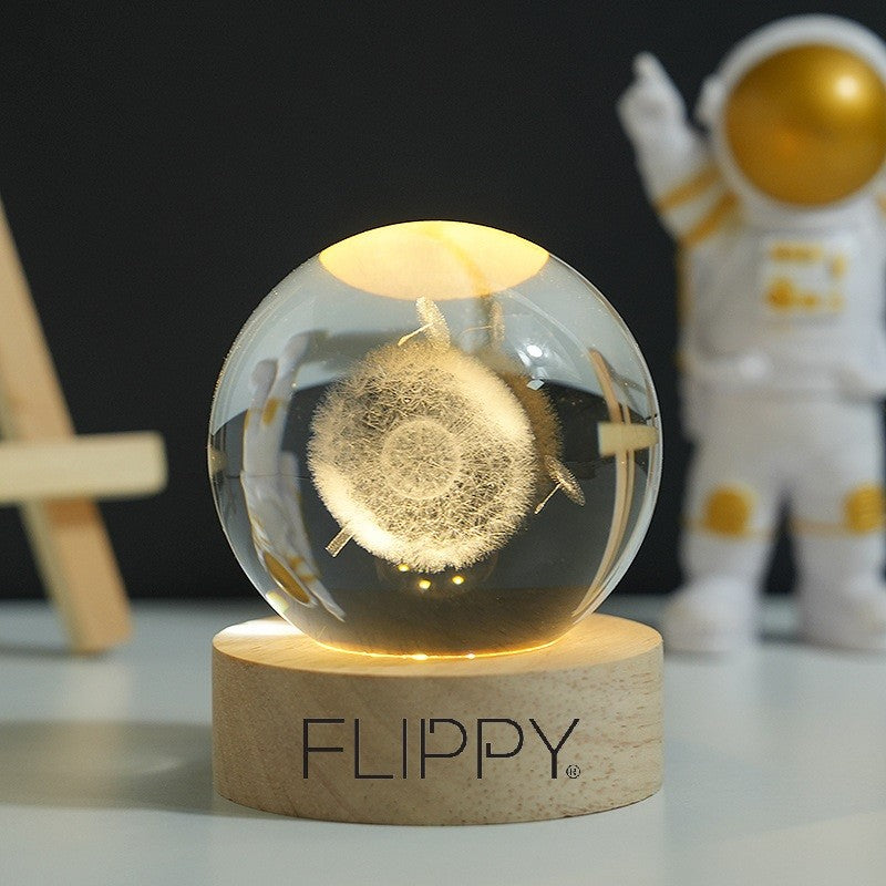 Dekoratív LED lámpa, 6 cm átmérőjű kristálygömbbel, USB tápellátás, fa állvány, világítás