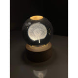 Dekoratív LED lámpa, 6 cm átmérőjű kristálygömbbel, USB tápellátás, fa állvány, világítás