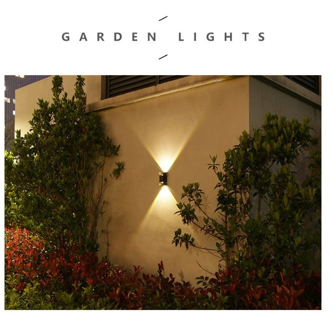 Lampa solara LED bidirectionala bicolora Vivimall, comutator culoare led, IP65, rezistent la apa, baterie 1.5 V, 400mah, 2 LED-uri, 13.5 x 9 cm, material ABS, multicolor - vivimall.ro