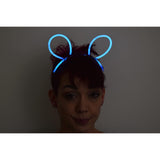 Cordelută decorativă albastru fluorescentă Vivimall alături de alte accesorii de petrecere colorate